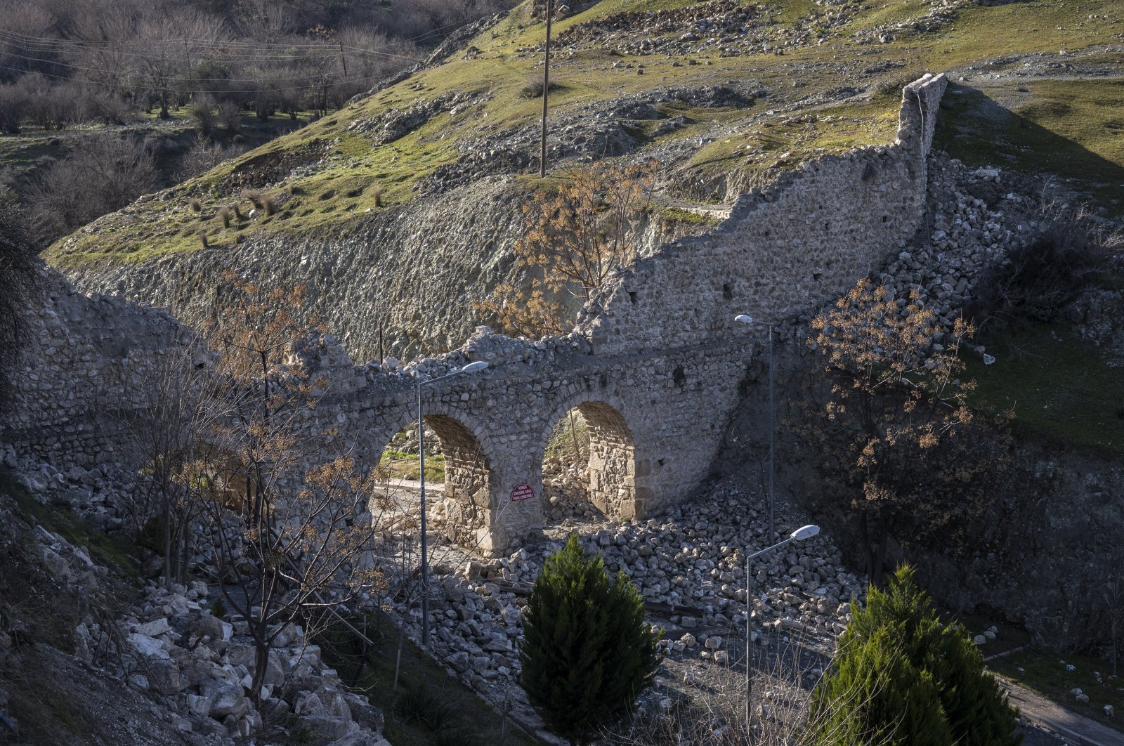 Trapessac, Kuil Bastami di antara landmark runtuh setelah gempa Türkiye