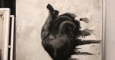 The artwork of a black heart reflects the pain after major earthquake shook Türkiye.  (Photo by Funda Karayel)