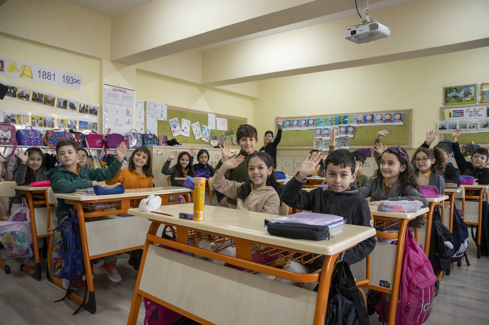 Education resumed in 71 provinces outside the quake zone, Türkiye, Feb. 20, 2023. (AA Photo)