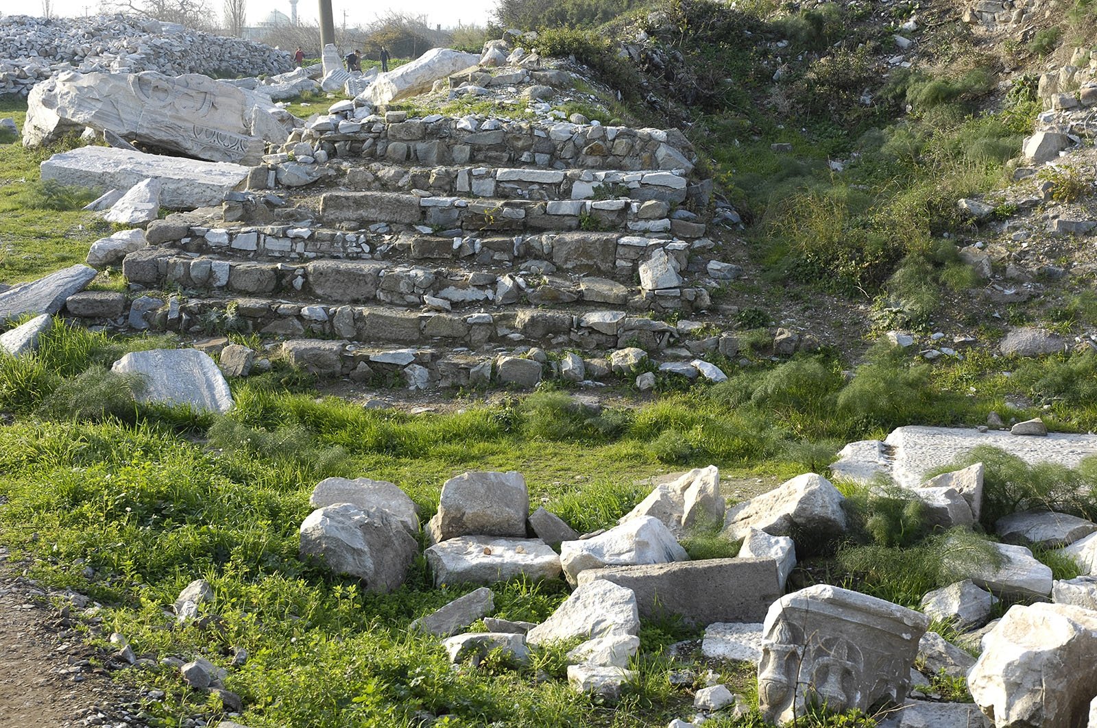Remnants of Cyzicus Temple in Bandırma, Balıkesir, Türkiye, Dec. 15, 2006. (Wikipedia Photo)
