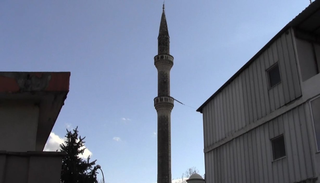 A mosque minaret is seen in Adana, southern Türkiye, Feb. 20, 2023. (DHA Photo)