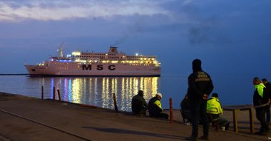A 906-bed capacity ship for earthquake victims is seen at Iskenderun Port in Hatay, southern Türkiye, Feb. 21, 2023. (DHA Photo)