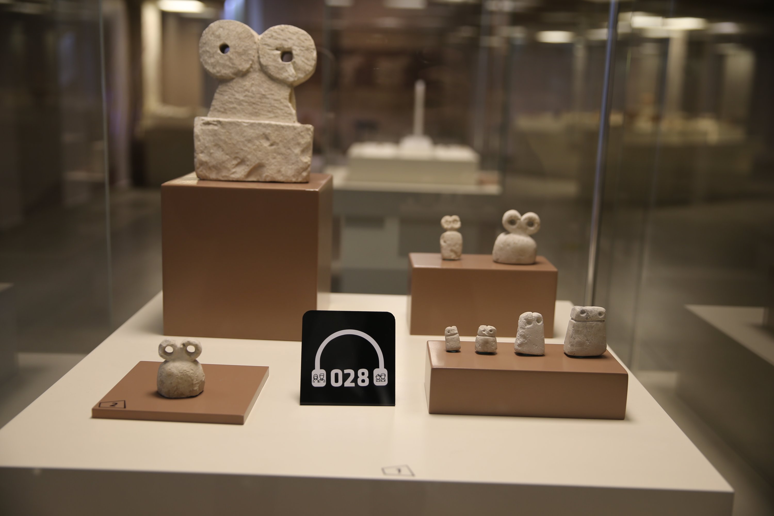Artefak neolitik berusia 12.000 tahun di Museum Arkeologi Şanlıurfa tetap utuh setelah gempa bumi, Şanlıurfa, Türkiye, 22 Februari 2023. (Foto AA)