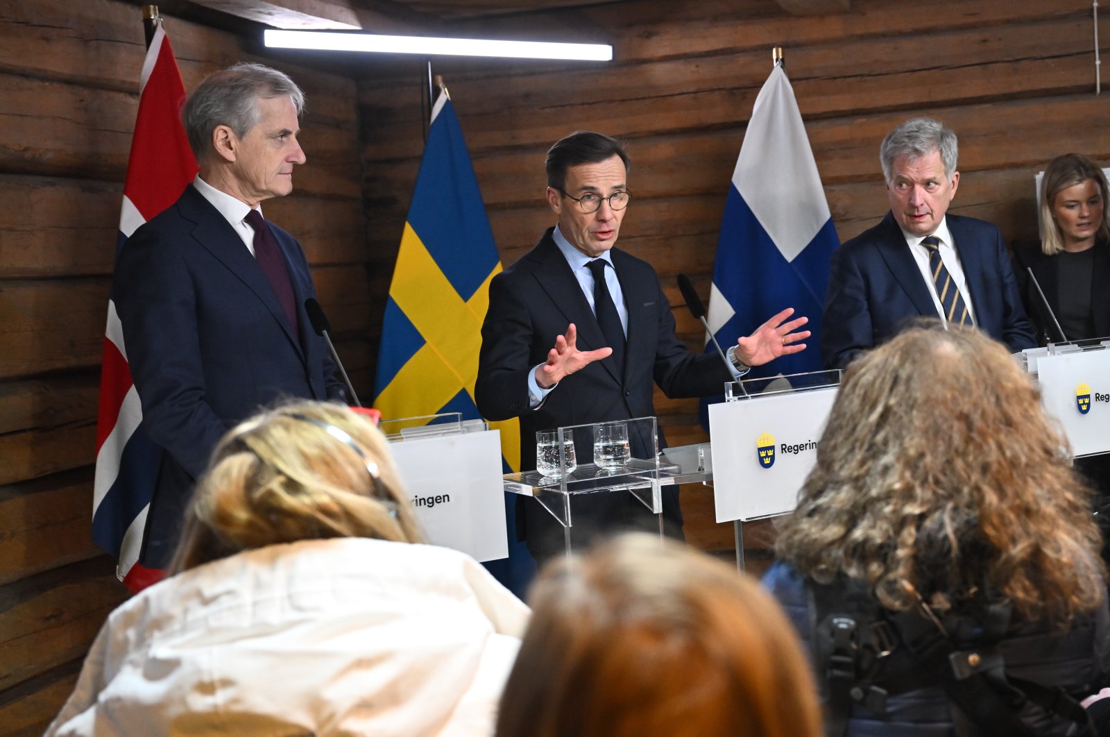 (L-R) Norwegian Prime Minister Jonas Gahr Store, Swedish Prime Minister Ulf Kristersson and Finland&#039;s President Sauli Niinisto address a joint press conference at a security meeting at Harpsund, Sweden, Feb. 22, 2023. (EPA Photo)