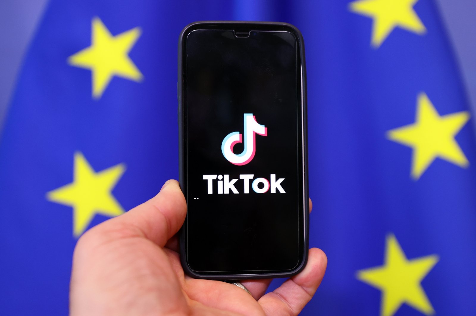 EU institutions ban TikTok on staff devices amid data privacy woes