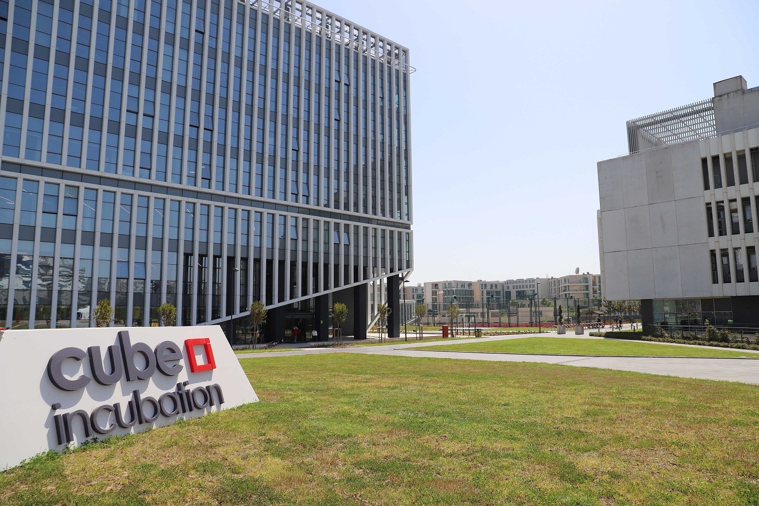 Logo Cube Incubation terlihat di depan kantor pusatnya di Istanbul.  (Sumber dari Technopark Istanbul)