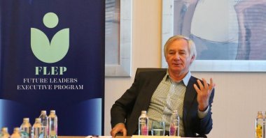 Former U.K. Defense Secretary Geoffrey William Hoon speaks at the Islamic Cooperation Youth Forum’s Future Leaders Executive Program in Istanbul, Feb. 25, 2023. (Handout)