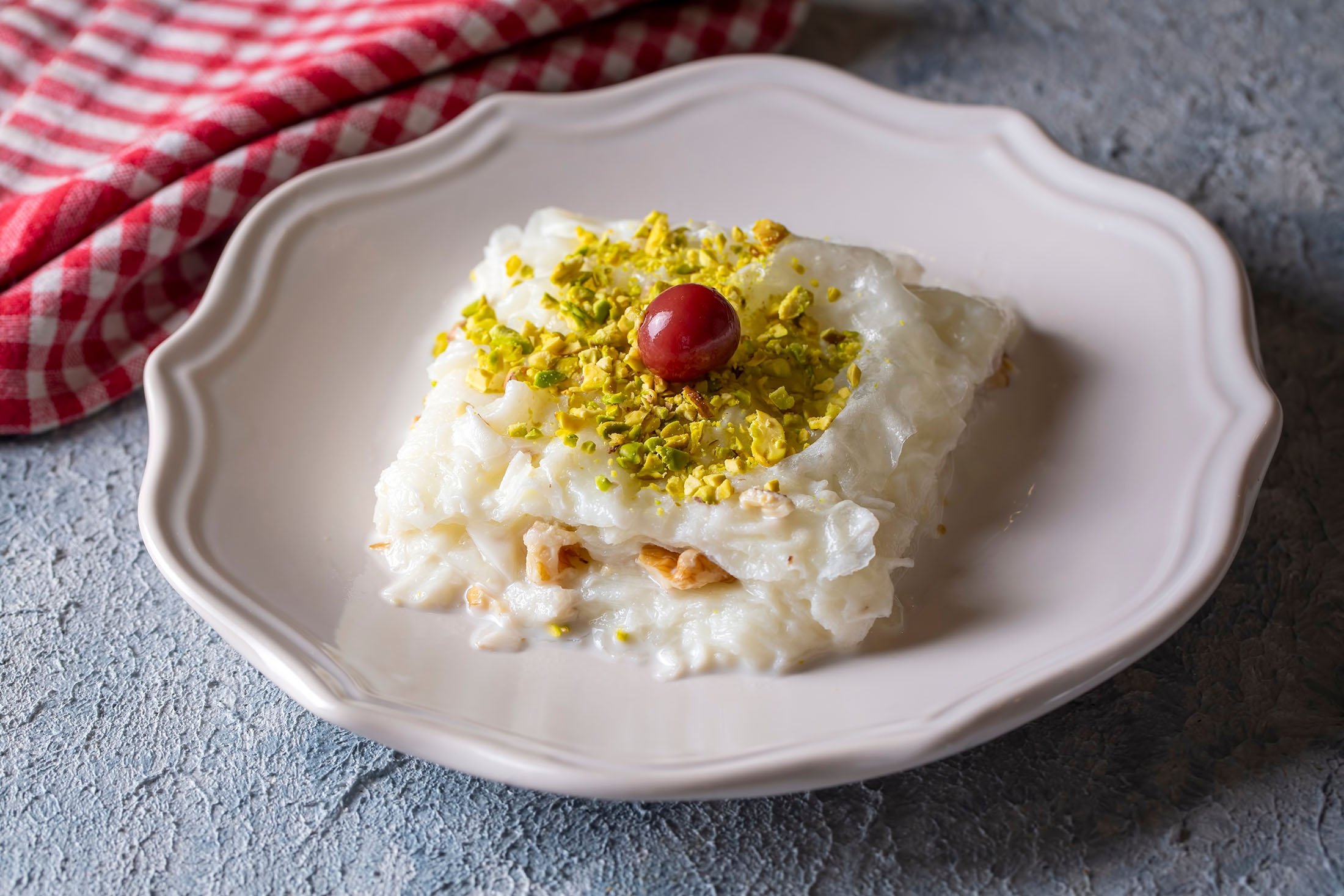 Traditional Turkish Ramadan dessert, güllaç. (Shutterstock Photo)