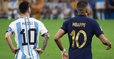 Lionel Messi (L) and Kylian Mbappe during the FIFA World Cup Qatar 2022 Final match, Lusail City, Qatar, Dec. 18, 2022. (Getty Images)