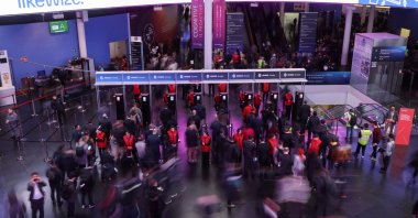 People visit the 2023 Mobile World Congress (MWC) in Barcelona, Spain, Feb. 27, 2023. (Reuters Photo)