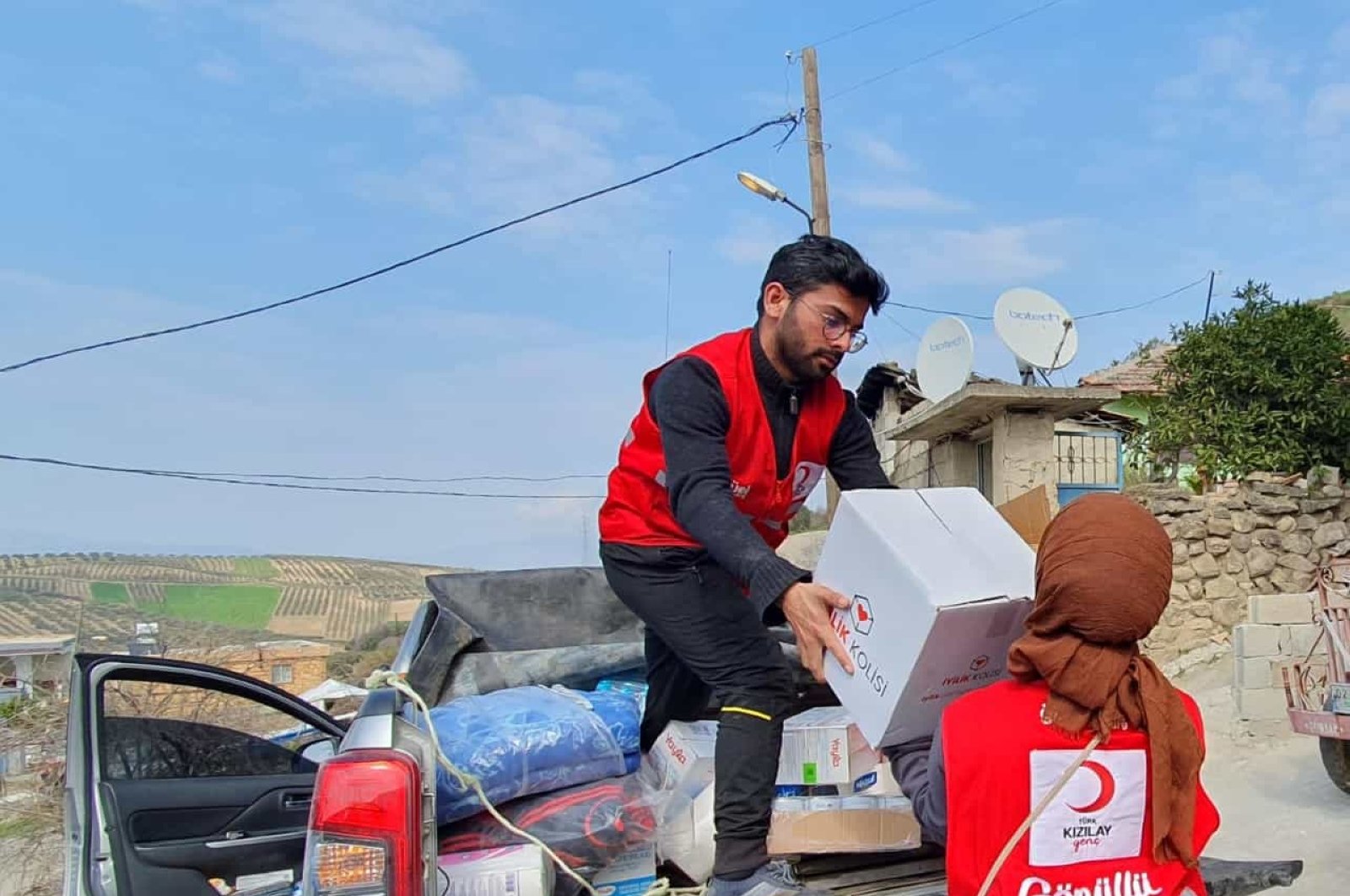 ‘Türkiye adalah rumah kami juga’: Siswa Internasional memobilisasi bantuan gempa