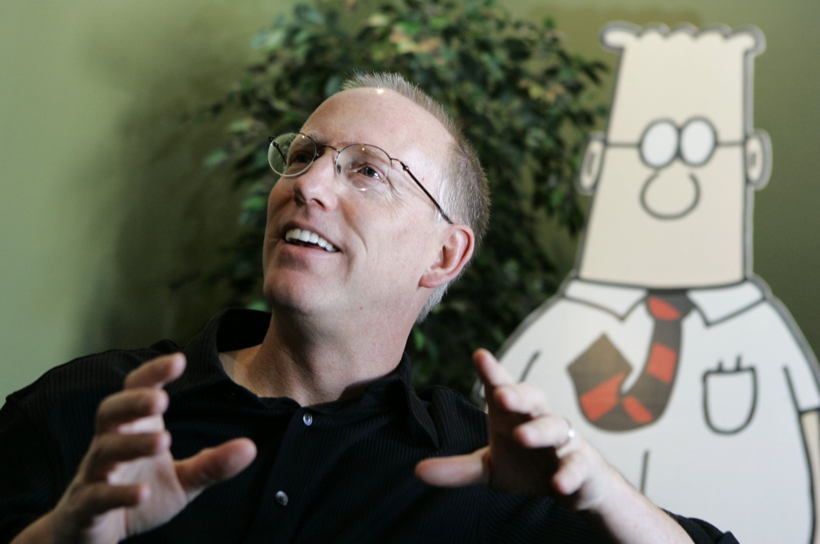 Surat kabar AS menjatuhkan komik Dilbert, Musk mendukung artis
