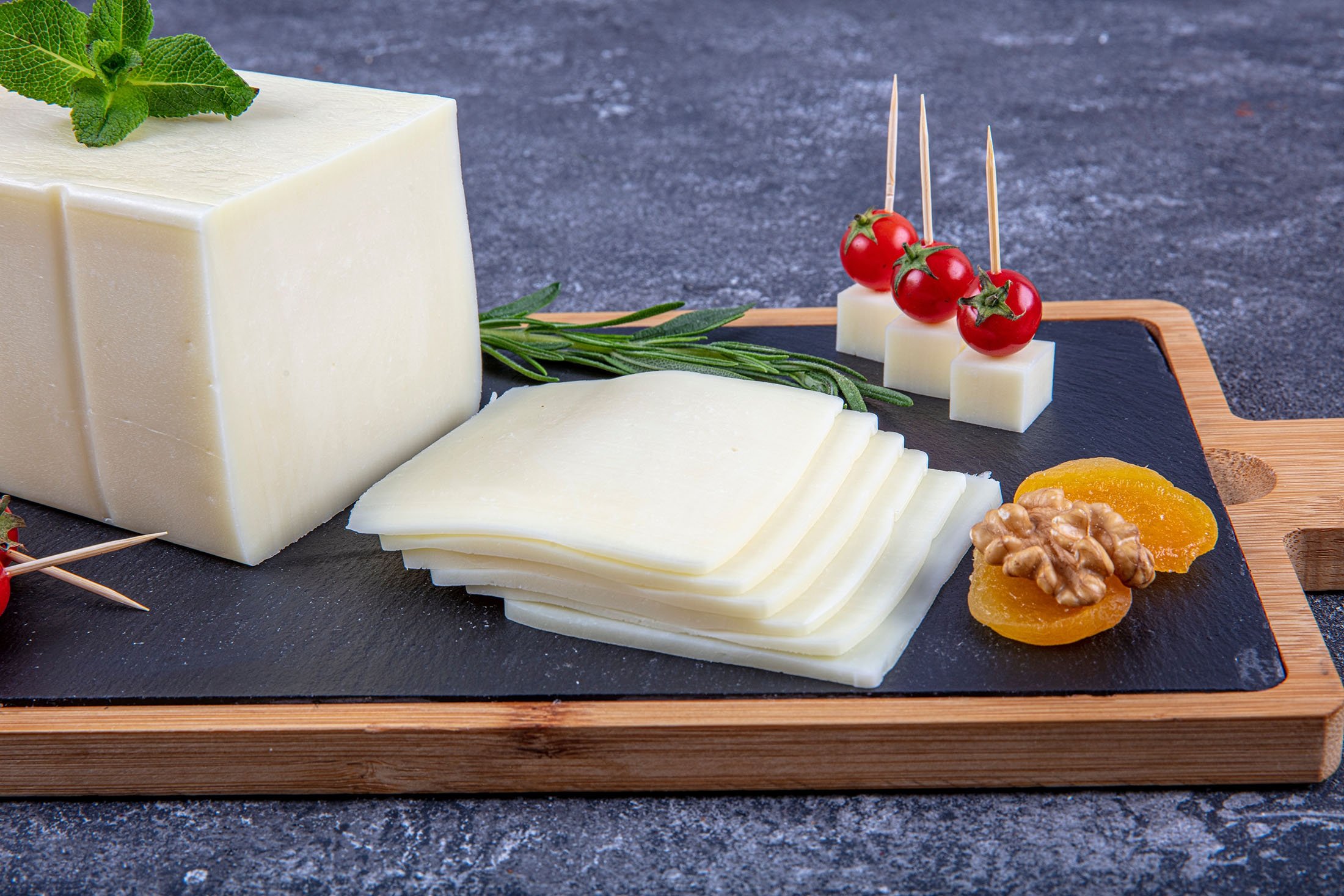 Traditional Turkish kaşar cheese. (Shutterstock Photo)