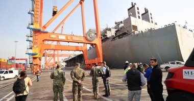 The USS Hershel "Woody" Williams carrying aid materials belonging to the U.S. Agency for International Development (USAID) docks at the Port of Mersin, southern Türkiye, Feb. 28, 2023. (AA Photo)