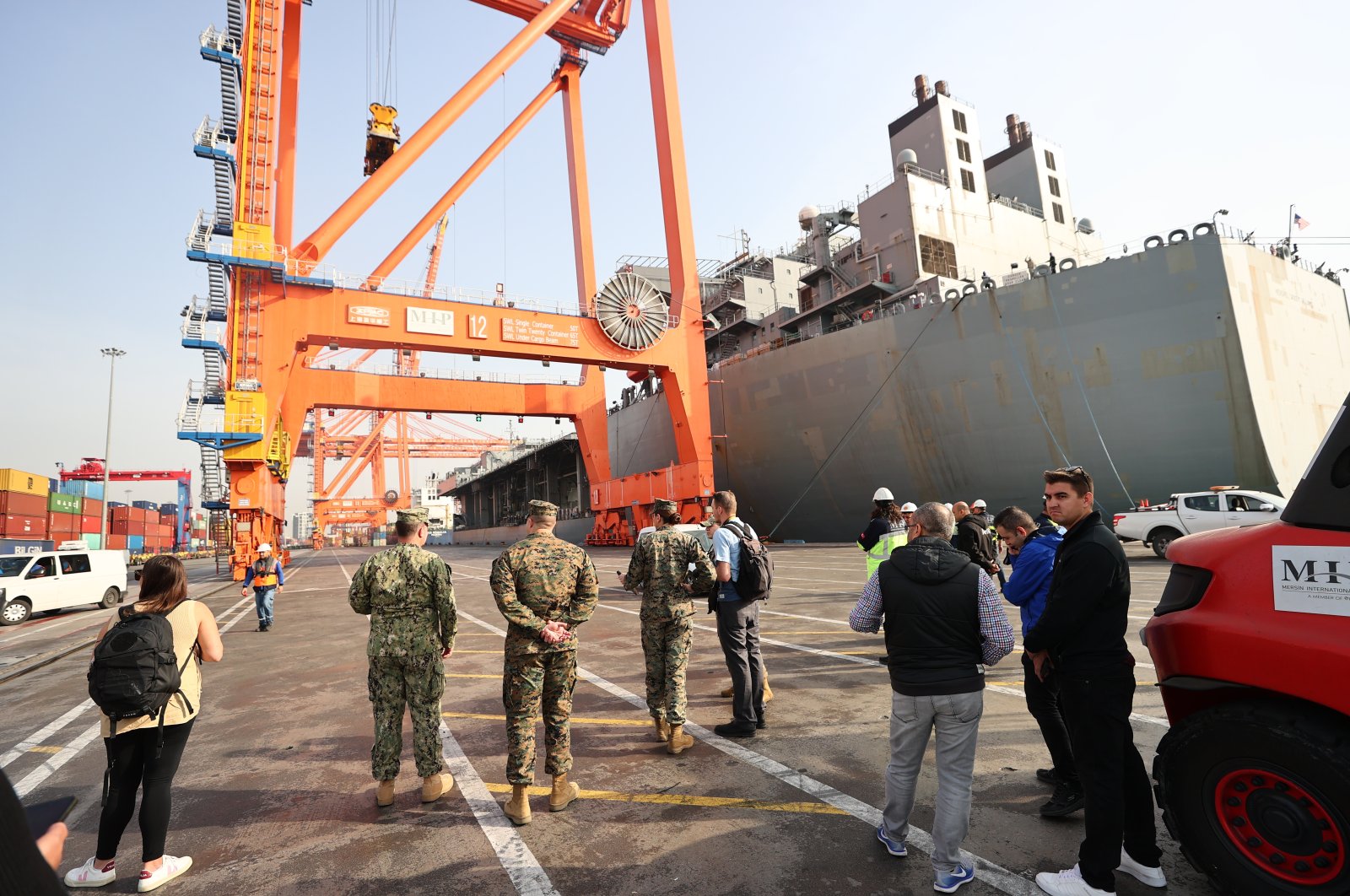 The USS Hershel "Woody" Williams carrying aid materials belonging to the U.S. Agency for International Development (USAID) docks at the Port of Mersin, southern Türkiye, Feb. 28, 2023. (AA Photo)