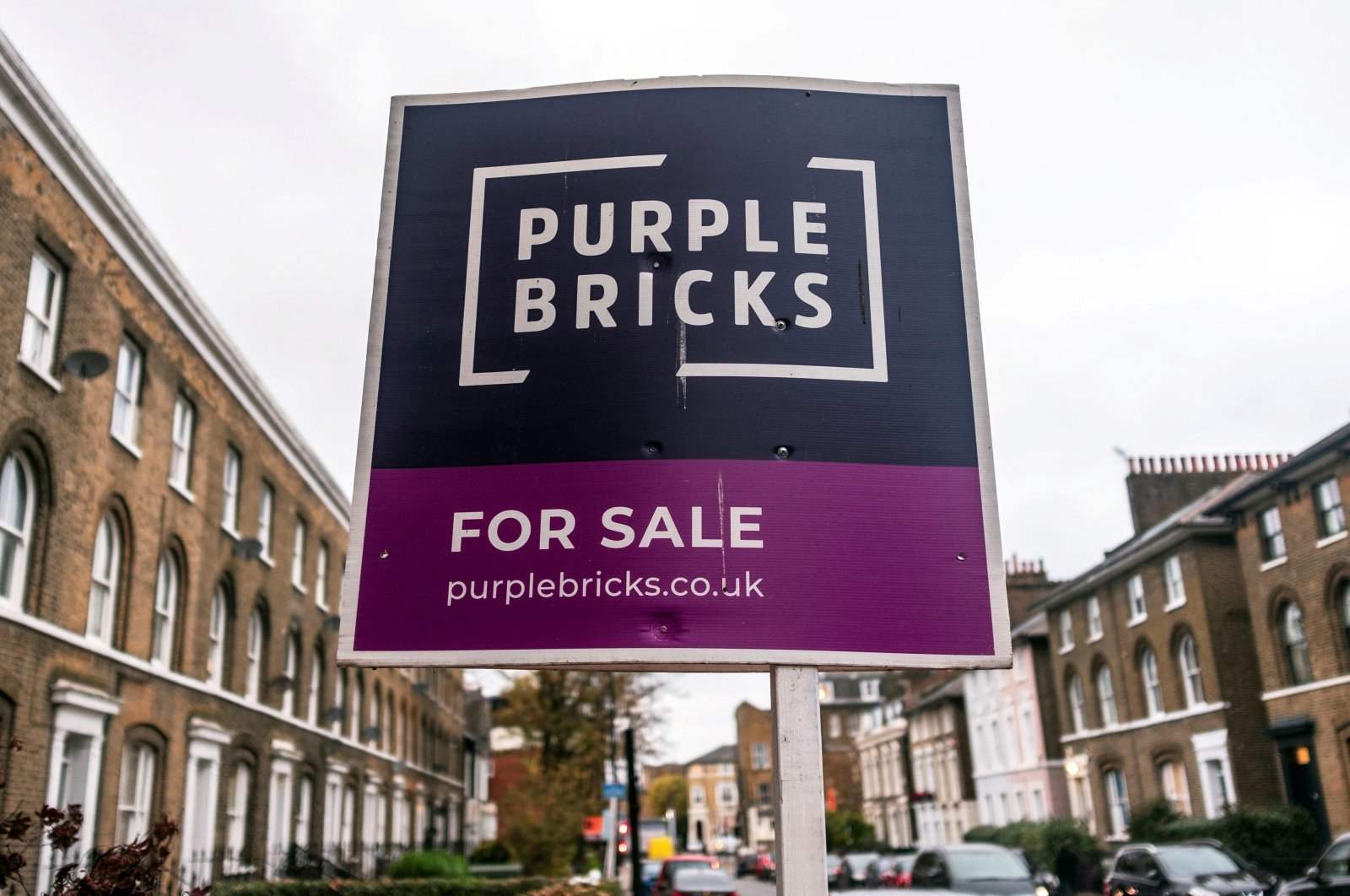 Harga rumah di Inggris turun untuk pertama kalinya dalam 3 tahun