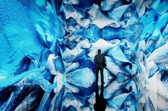 Edisi ke-16 Art Dubai dibuka dengan ‘Glacier Dreams’ karya Refik Anadol