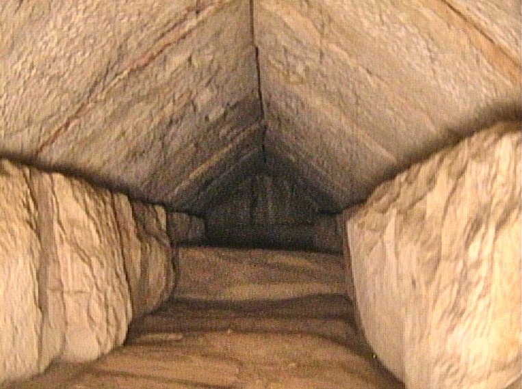 Прихований коридор всередині Великої піраміди Гізи, нещодавно виявлений дослідниками, в Гізі, Єгипет, 2 березня 2023 року. (Фото Reuters)