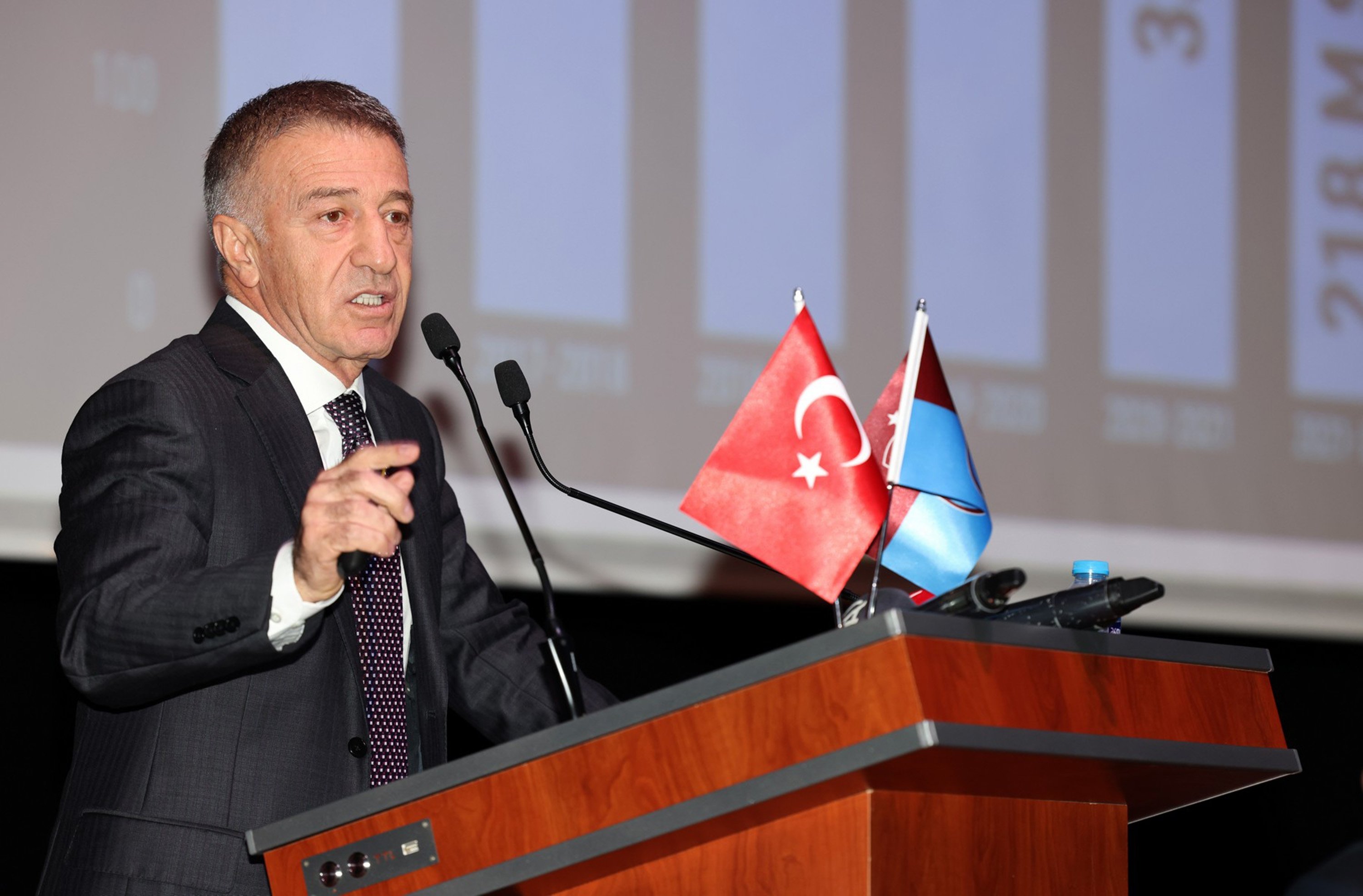 Trabzonspor President Ahmet Ağaoğlu addresses the audience and the press, Trabzon, Türkiye, Dec. 2022. (DHA Photo)