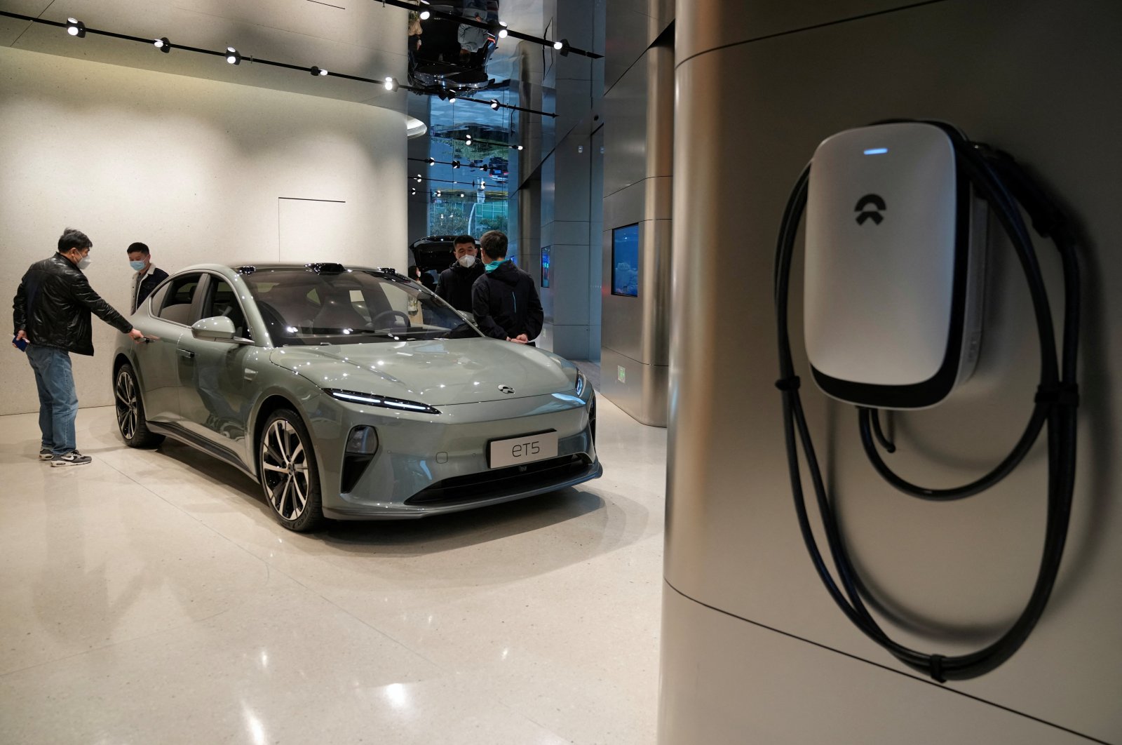 A Nio ET5 electric vehicle is displayed at the Chinese EV maker&#039;s showroom in Shanghai, China, Feb. 3, 2023. (Reuters Photo)