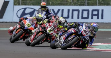 Turkish motorcyclist Toprak Razgatlioğlu in the lead during World Superbike Championship Indonesia first race at the International Pertamina Mandalika Circuit, West Nusa Tenggara, Indonesia, March 5, 2023. (AA Photo)
