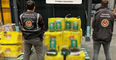 195 kilograms of methamphetamine was found in tea packages at Istanbul Airport, March 6, 2023. (IHA Photo)