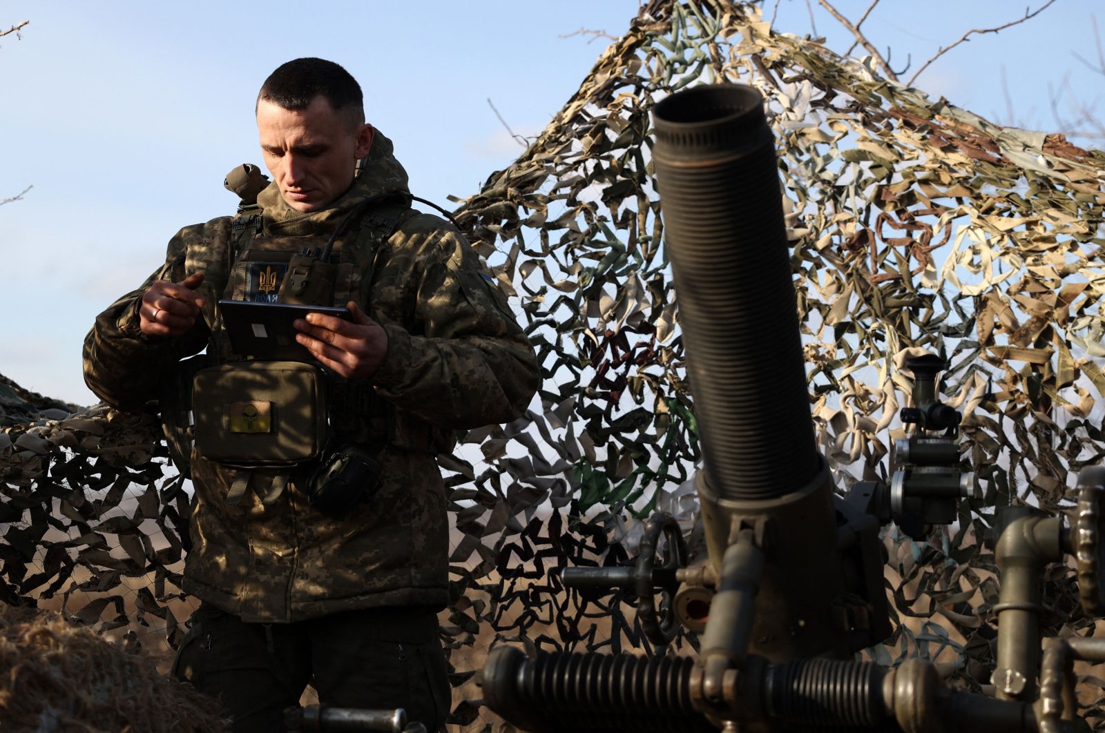 UE memajukan pembelian senjata bersama untuk Ukraina tetapi hambatan tetap ada