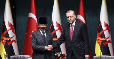 President Recep Tayyip Erdoğan and Brunei Darussalam Sultan Haji Hassanal Bolkiah Mu'izzaddin Waddaulah shake hands after meeting in the capital Ankara, Türkiye, March 7, 2023. (AA Photo)