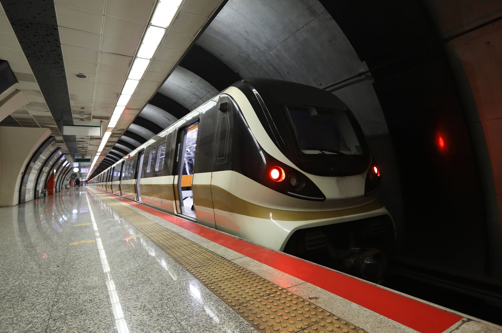 Beberapa layanan metro Istanbul ditangguhkan untuk acara Hari Perempuan