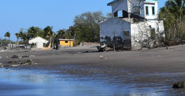 Beach houses destroyed by the rising sea level in Cedeno, municipality of Marcovia, in the Gulf of Fonseca, Honduras, Feb. 20, 2023. (AFP Photo)