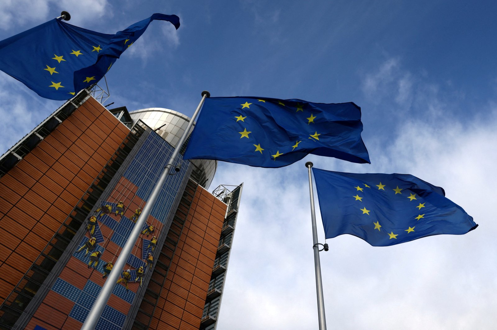 UE mencapai kesepakatan untuk mengurangi konsumsi energi di tingkat blok