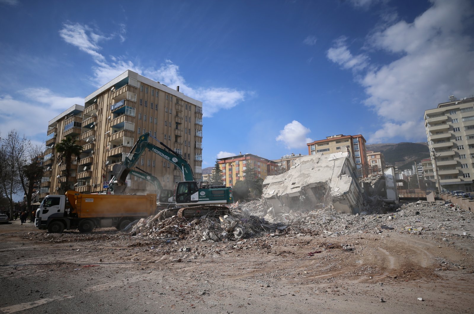 Penghancuran bangunan, pembuangan limbah dipercepat di Türkiye tenggara
