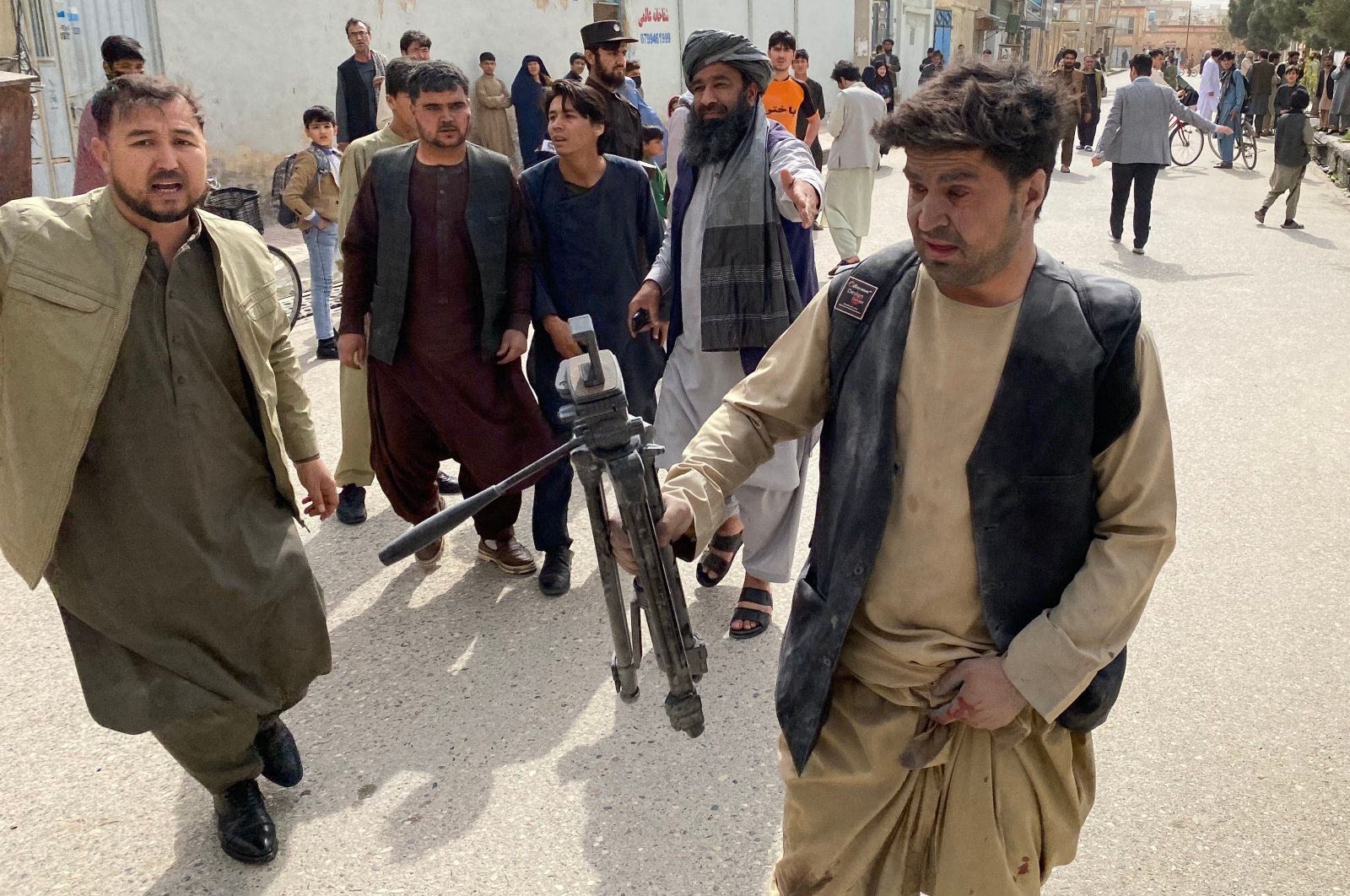 Ledakan membunuh setidaknya 1, melukai 8 di acara wartawan di Afghanistan