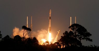A SpaceX Falcon 9 rocket lifts off with a payload of 21 Starlink satellites from the Cape Canaveral Space Force Station in Cape Canaveral, Florida, U.S., Feb. 27, 2023. (Reuters Photo)