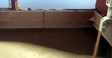 The bulk carrier VALSAMITIS is loaded with wheat at the Black Sea port of Chornomorsk near Odessa, Ukraine, Feb. 18, 2023. (EPA Photo)