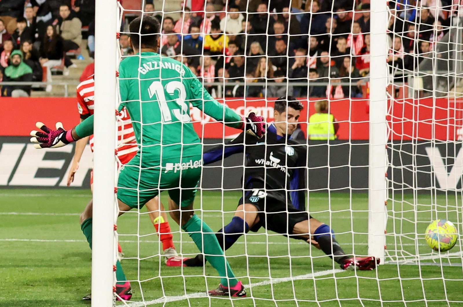 Gol telat Morata menyelamatkan Atletico Madrid dari cengkeraman Girona