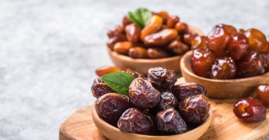 United Arab Emirates (UAE) sends 200 tons of dates to quake-hit zone, March 16, 2023. (Shutterstock Photo)