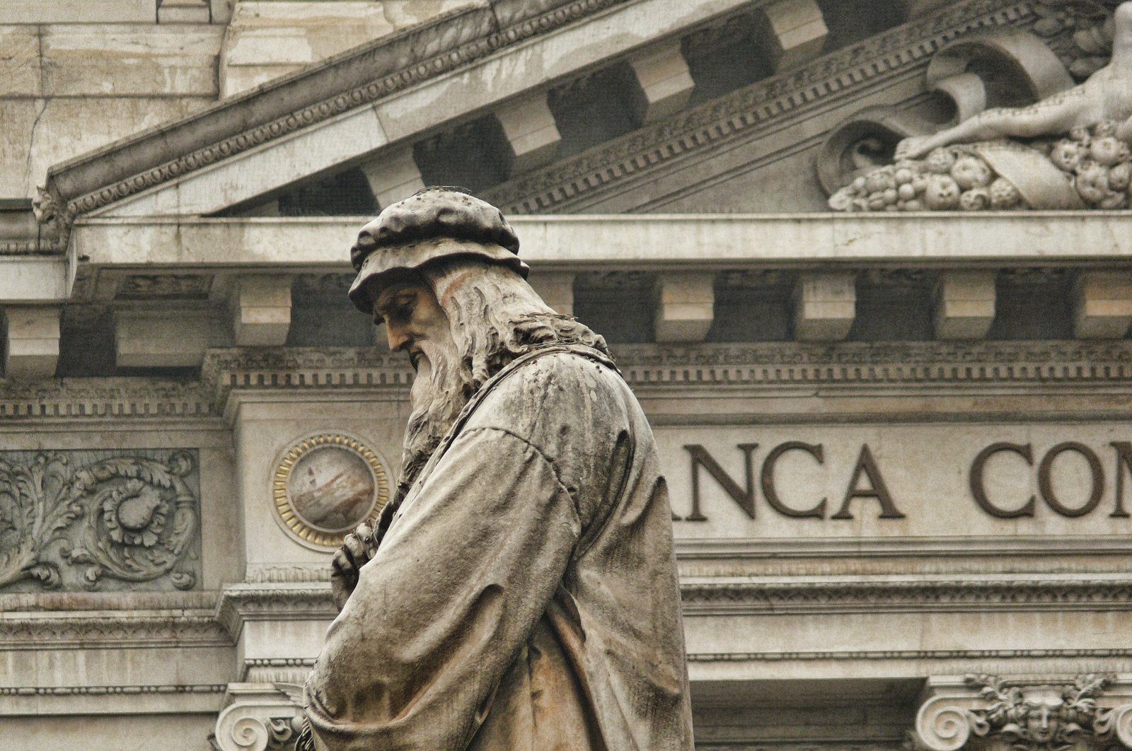 Sculpture of Leonardo Da Vinci at the Scala Square in Milan, Italy, Nov. 12, 2008. (Getty Images Photo)