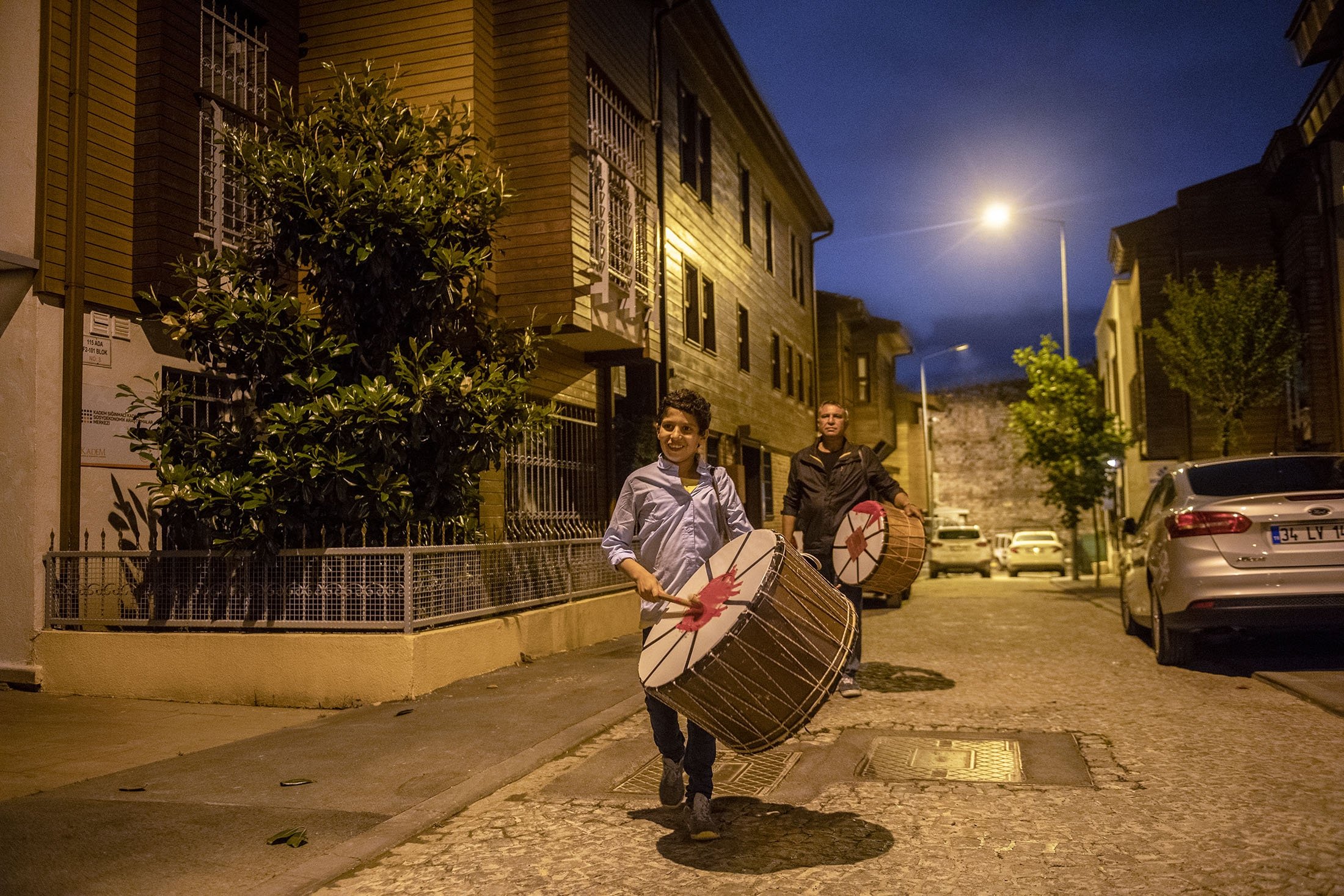 Drummers wander the streets during Ramadan, in Istanbul, Türkiye. (Shutterstock Photo)