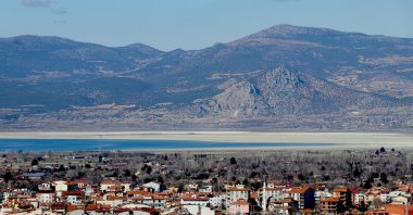 Burdur Lake, which is one of the 14 lakes in Türkiye under the International Convention on the Protection of Wetlands, drops its water levels by some 40 centimeters (16 inches) every year due to severe drought and drilling-based irrigation around it, Burdur, southern Türkiye, March 11, 2023. (AA Photo)