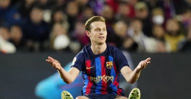 FC Barcelona's midfielder Frenkie de Jong reacts during the La Liga match against Real Madrid, Barcelona, Spain, March 19, 2023. (EPA Photo)