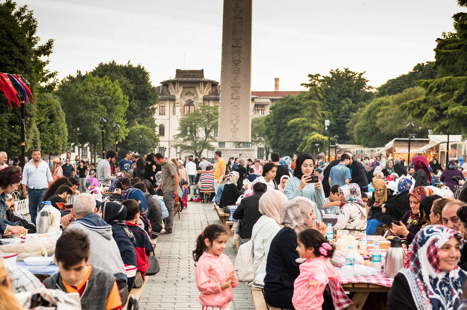 Muslims prepare for a street iftar, in Istanbul, Türkiye. (Shutterstock Photo)
