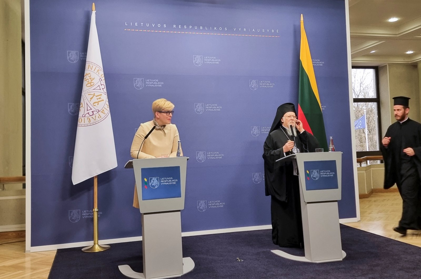 Lithuanian Prime Minister Ingrida Simonyte (L) and Patriarch Bartholomew attend a news conference, in Vilnius, Lithuania, March 21, 2023. (Reuters Photo)