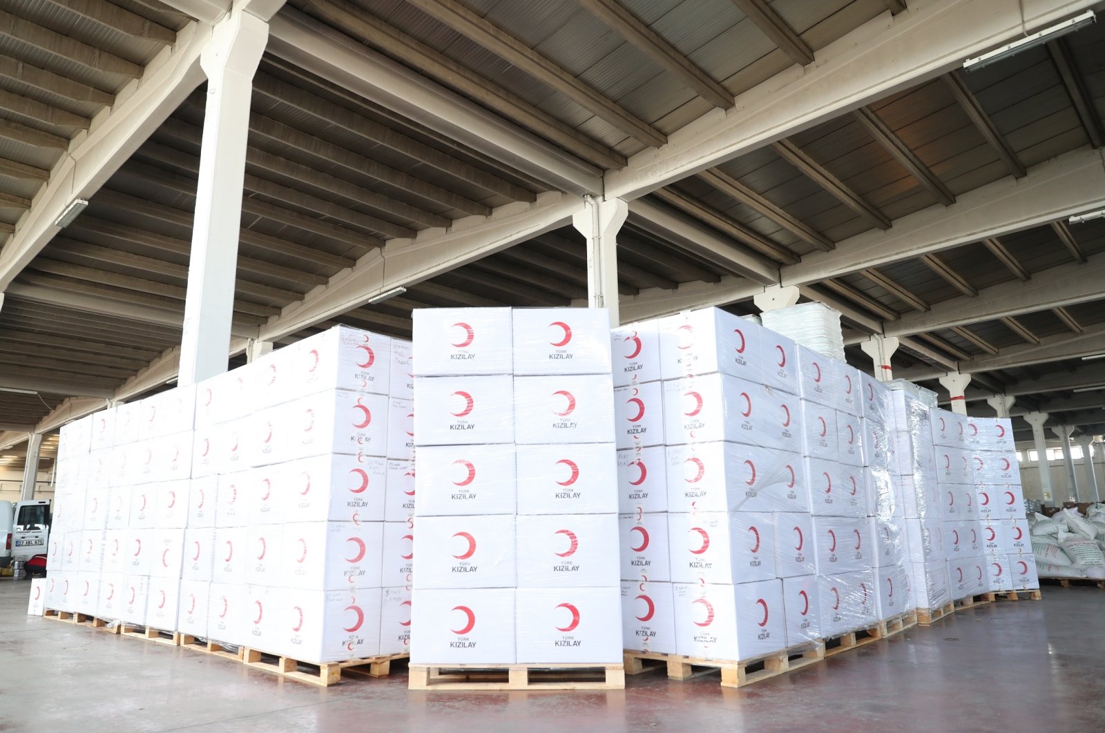 Ramadan support packages to be delivered by Turkish Red Crescent, Istanbul, March 22, 2023. (DHA Photo)