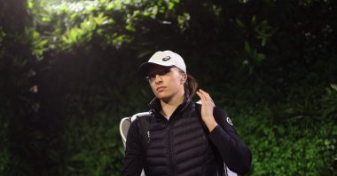 Poland's Iga Swiatek prepares to enter the court during the BNP Paribas Open, Indian Wells, U.S., March 14, 2023. (AFP Photo)