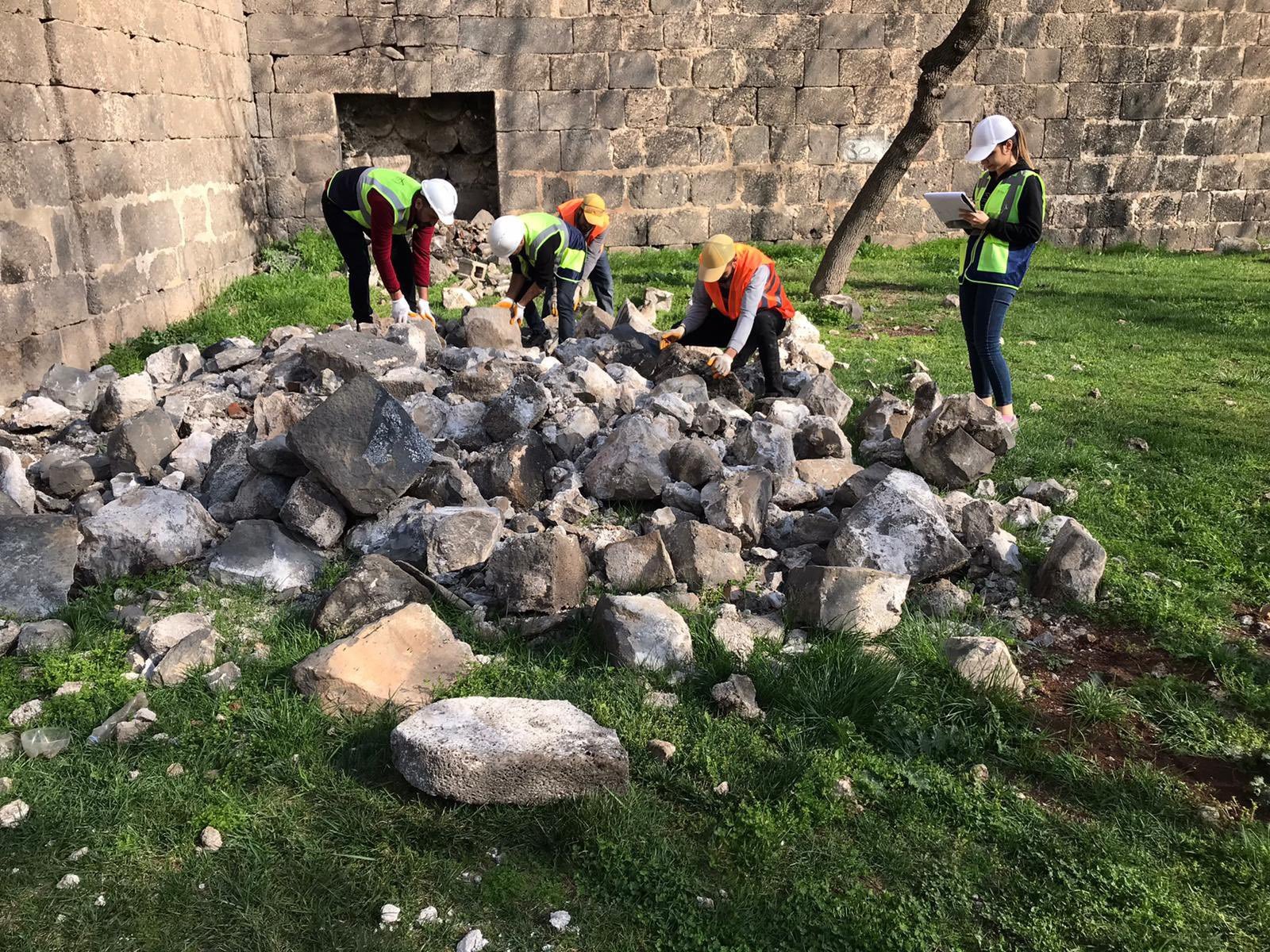 Teams work in the quake-hit zone to recover artifacts that may be damaged from the Kahramanmaraş-centered quakes, Hatay, Türkiye, March 23, 2023. (DHA Photo)