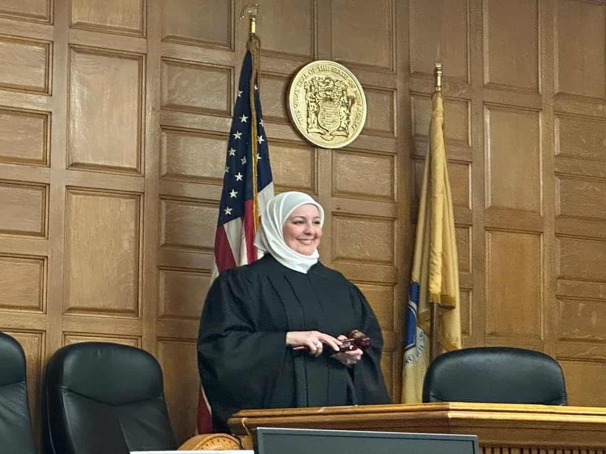 Nadia Kahf holds her gavel after being appointed as a judge, in Passaic County Superior Court, New Jersey, U.S., March 23, 2023. (Twitter Photo)