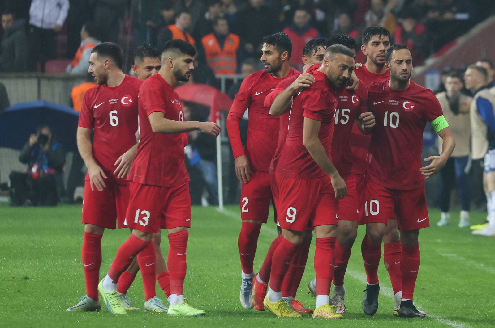 Türkiye&#039;s Ozan Kabak celebrates after making it 1-0 during an international friendly against Scotland at Diyarbakir Stadium, Diyarbakır, Türkiye, Nov. 16, 2022. (Getty Images Photo)