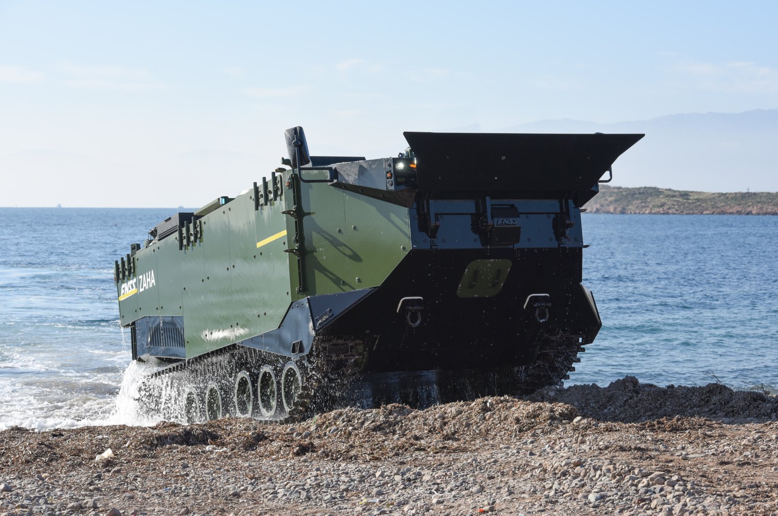 Türkiye mengirimkan gelombang pertama kendaraan serbu laut ke pasukan keamanan