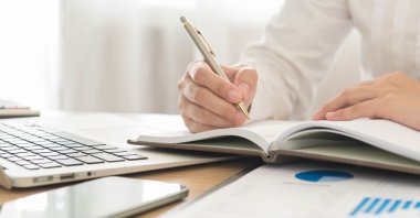 Türkiye’s Council of Higher Education (YÖK) is launching a new project to enable postgraduate students and researchers to conduct research abroad in line with international standards. (Shutterstock Photo)